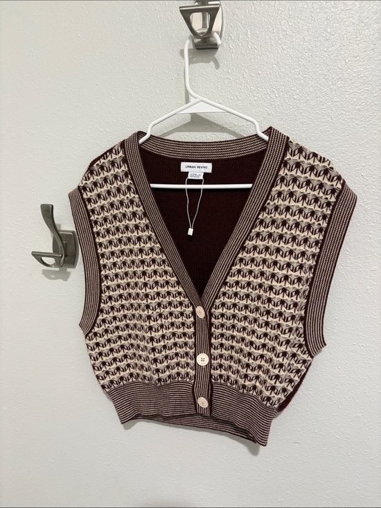 Urban Revivo Jackets & Blazers - Urban Revivo Brown & Cream Patterned Knit Vest